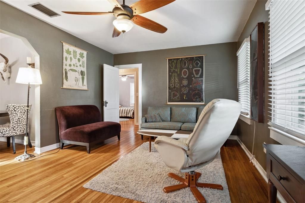 Active With Contract: $579,900 (3 beds, 2 baths, 1978 Square Feet)