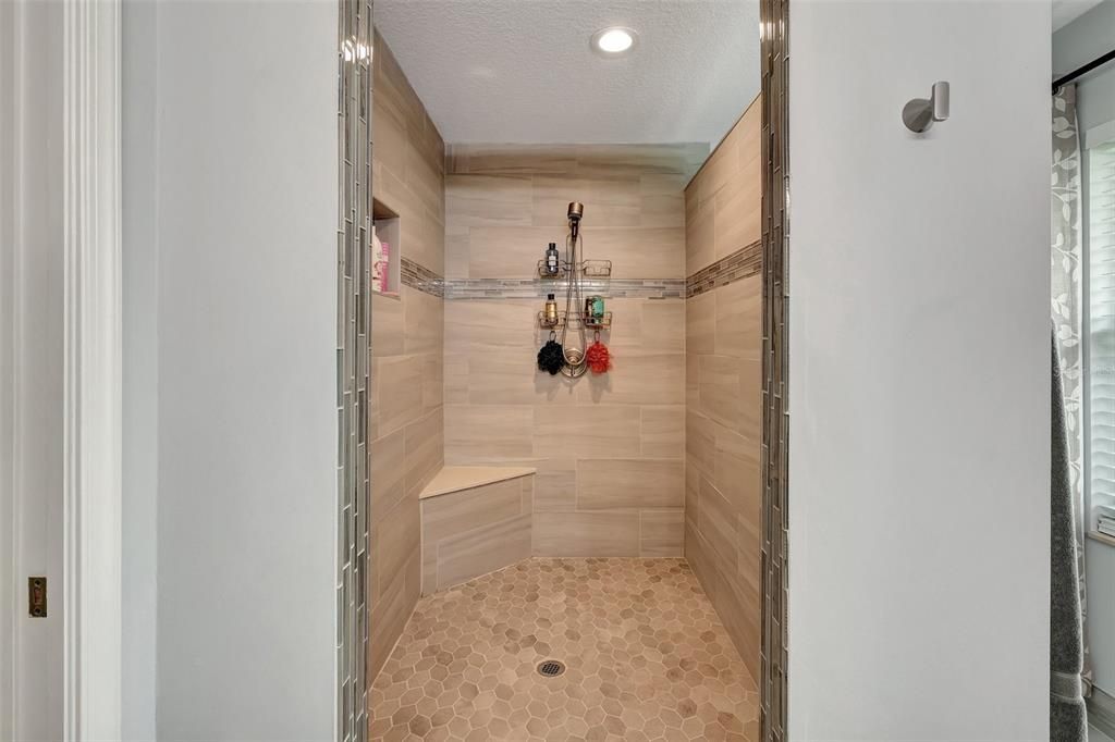 待售: $699,900 (4 贝兹, 3 浴室, 2454 平方英尺)