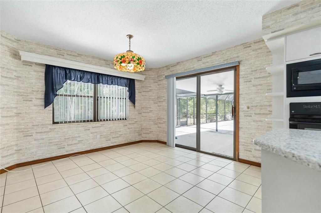 For Sale: $389,900 (2 beds, 2 baths, 2035 Square Feet)