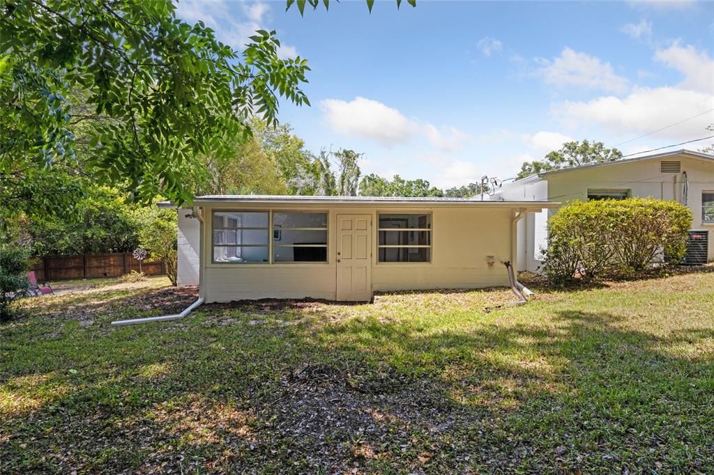 Active With Contract: $239,000 (4 beds, 2 baths, 1605 Square Feet)