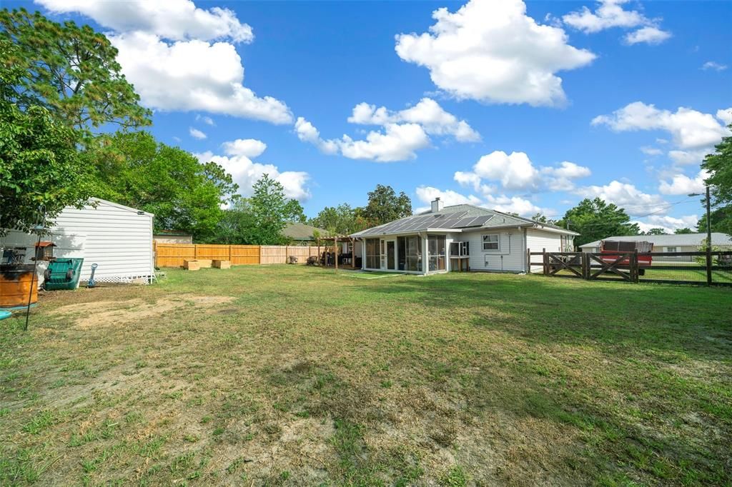 For Sale: $275,000 (3 beds, 2 baths, 1740 Square Feet)