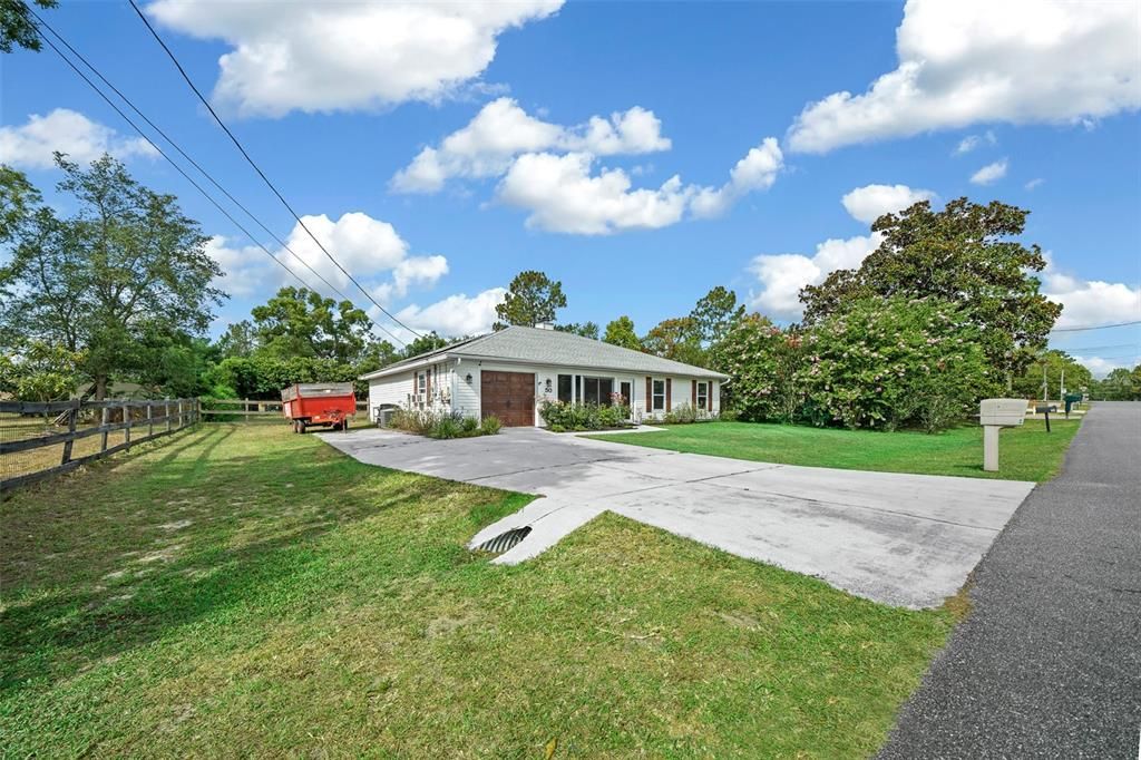 For Sale: $275,000 (3 beds, 2 baths, 1740 Square Feet)