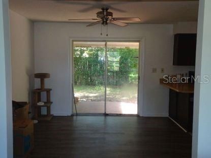 For Sale: $200,000 (3 beds, 2 baths, 1215 Square Feet)