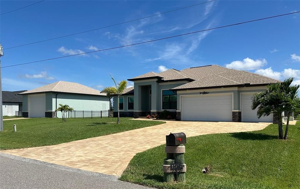 For Sale: $1,200,000 (3 beds, 3 baths, 2336 Square Feet)