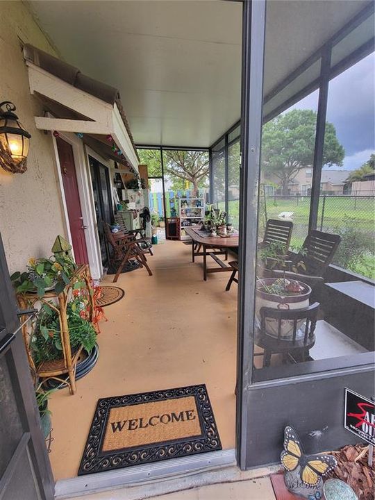 Welcome to the Large Screened Patio
