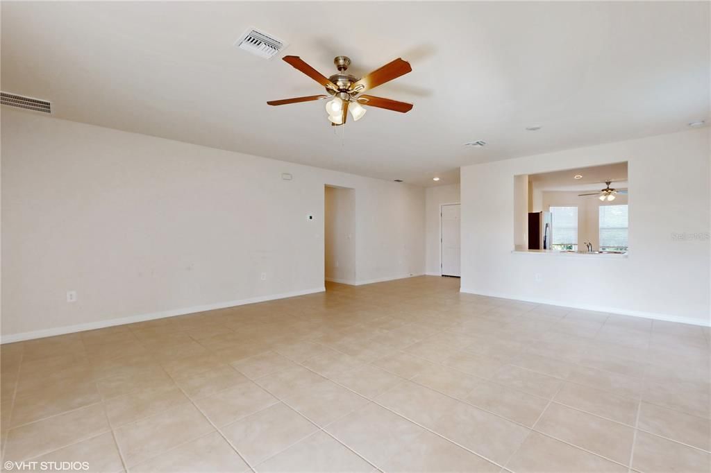 For Sale: $367,000 (3 beds, 2 baths, 1747 Square Feet)