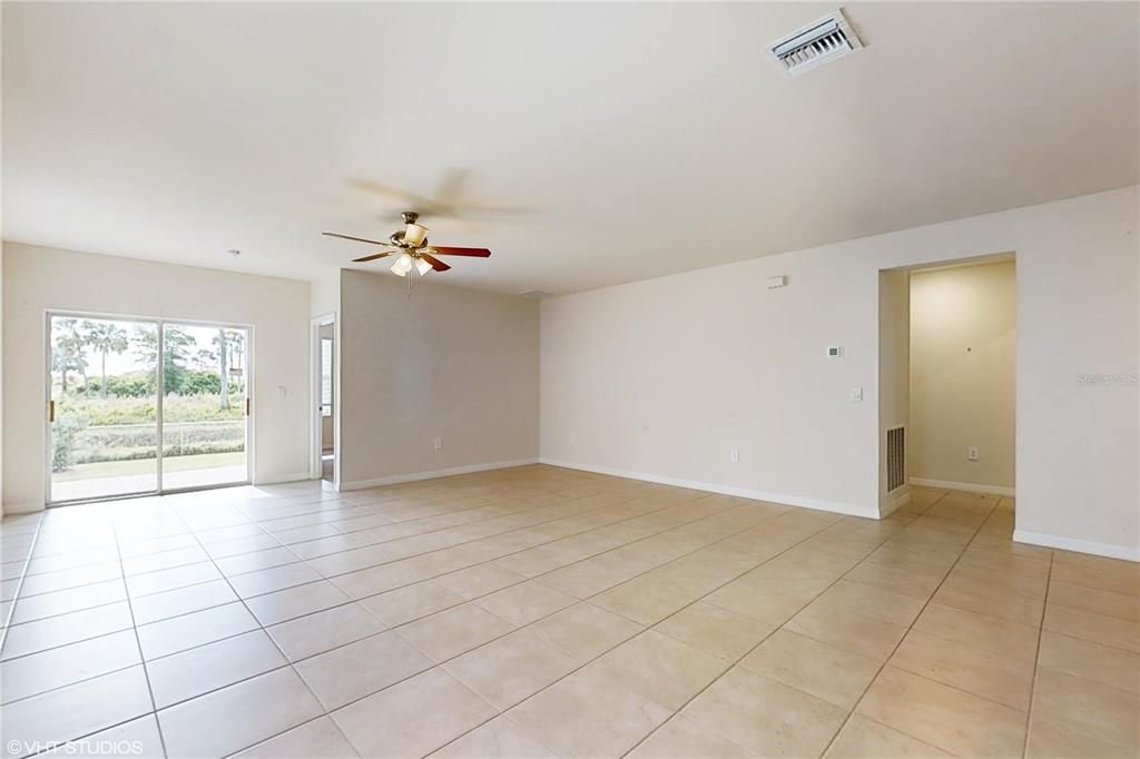 For Sale: $367,000 (3 beds, 2 baths, 1747 Square Feet)