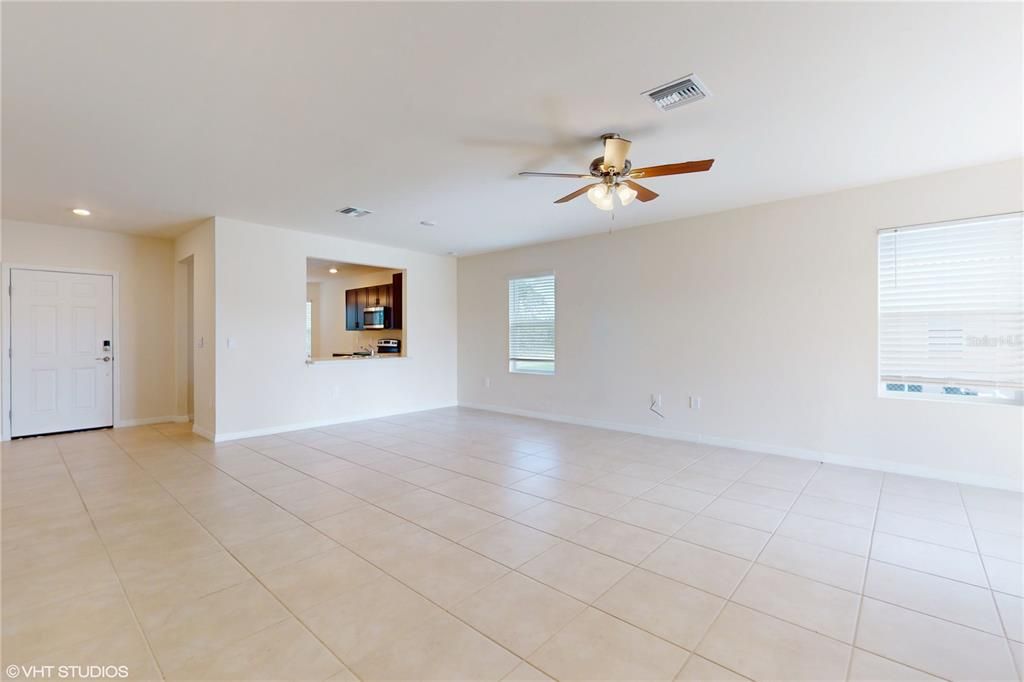 For Sale: $367,000 (3 beds, 2 baths, 1747 Square Feet)