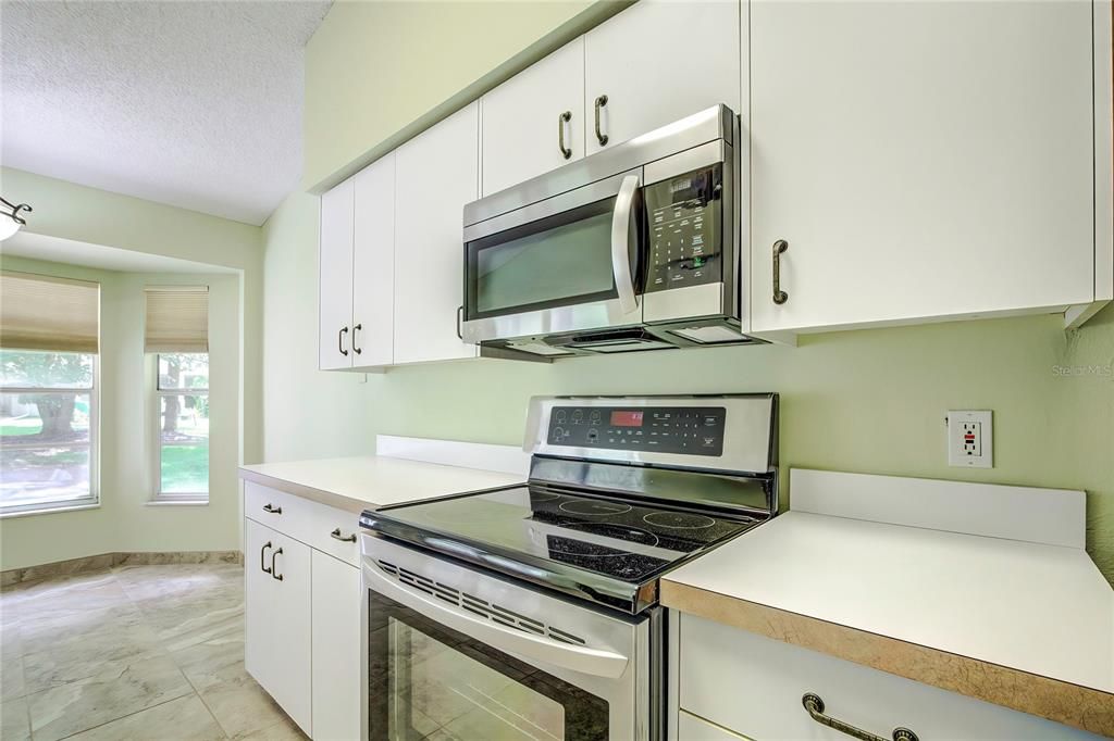 For Sale: $249,900 (2 beds, 2 baths, 1290 Square Feet)