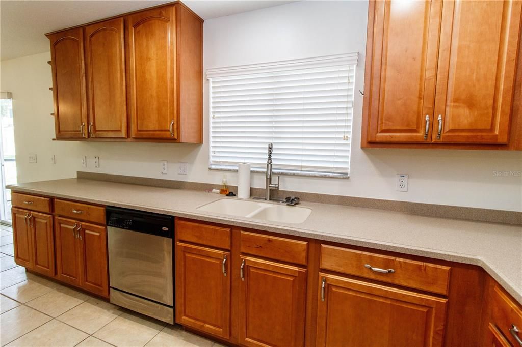 For Sale: $445,000 (3 beds, 2 baths, 1862 Square Feet)