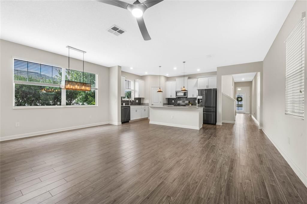 Active With Contract: $535,000 (4 beds, 3 baths, 2454 Square Feet)