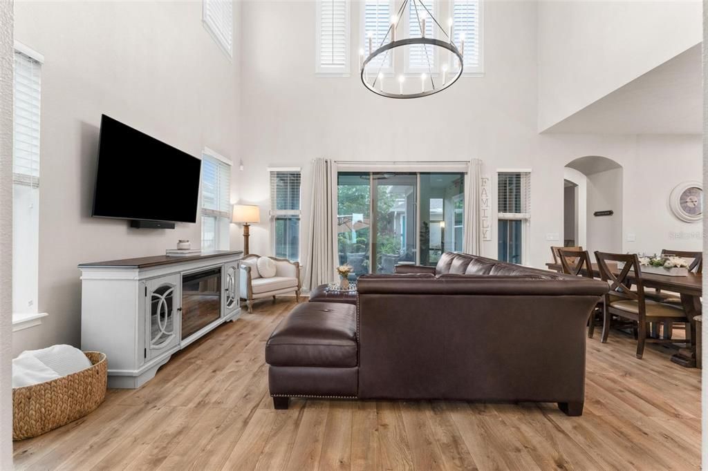 Active With Contract: $744,000 (4 beds, 3 baths, 2556 Square Feet)