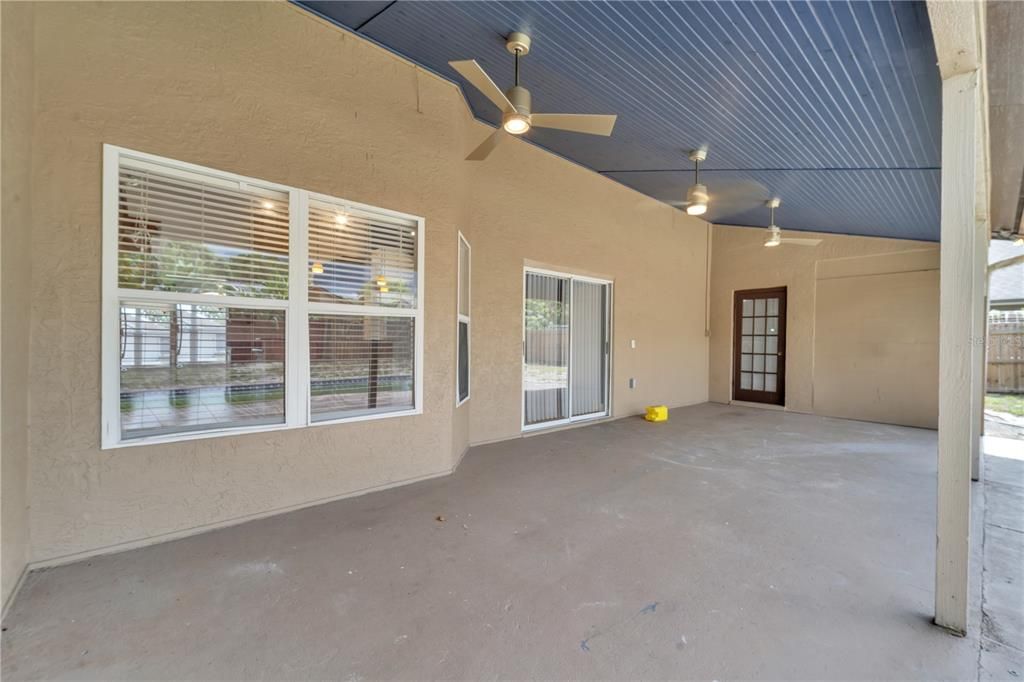 Active With Contract: $445,000 (4 beds, 2 baths, 1984 Square Feet)