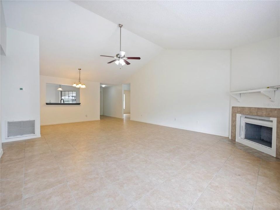 For Sale: $369,000 (3 beds, 2 baths, 1543 Square Feet)