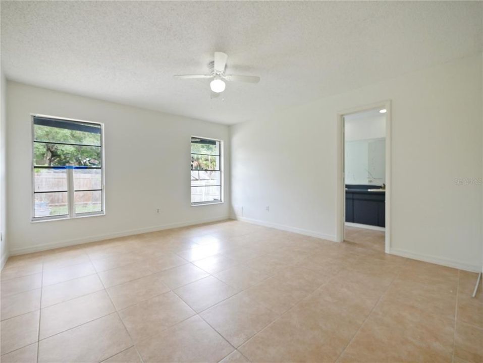 For Sale: $369,000 (3 beds, 2 baths, 1543 Square Feet)