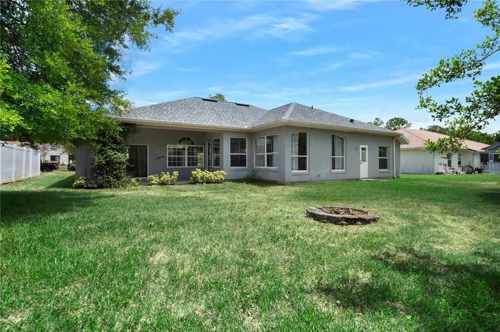 Active With Contract: $369,900 (4 beds, 2 baths, 2470 Square Feet)