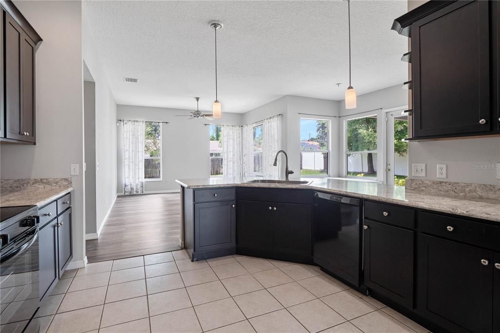 Active With Contract: $369,900 (4 beds, 2 baths, 2470 Square Feet)