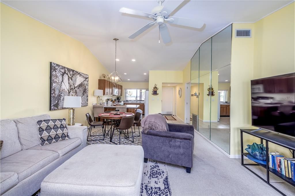 Active With Contract: $159,900 (2 beds, 2 baths, 1428 Square Feet)