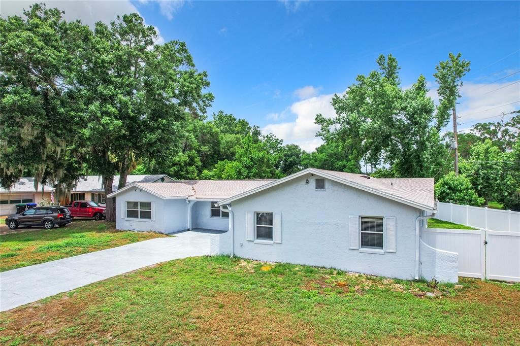 For Sale: $669,900 (3 beds, 2 baths, 1826 Square Feet)