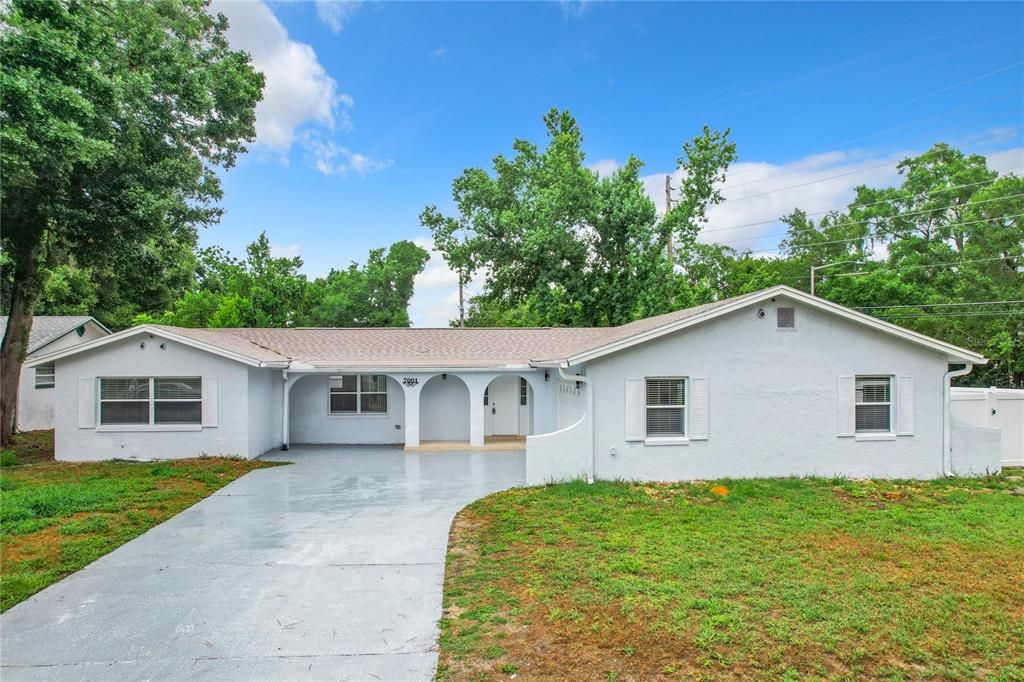 For Sale: $669,900 (3 beds, 2 baths, 1826 Square Feet)