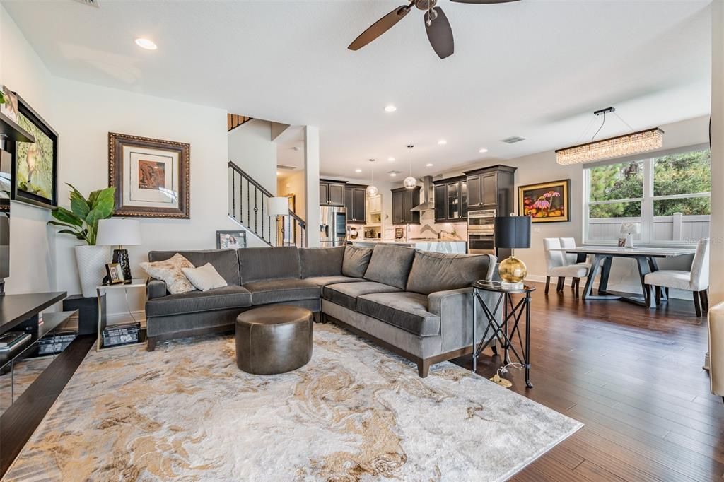 Active With Contract: $975,000 (5 beds, 5 baths, 3761 Square Feet)