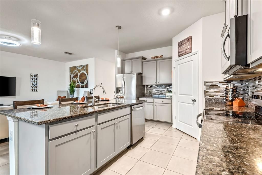 For Sale: $389,000 (4 beds, 2 baths, 2048 Square Feet)