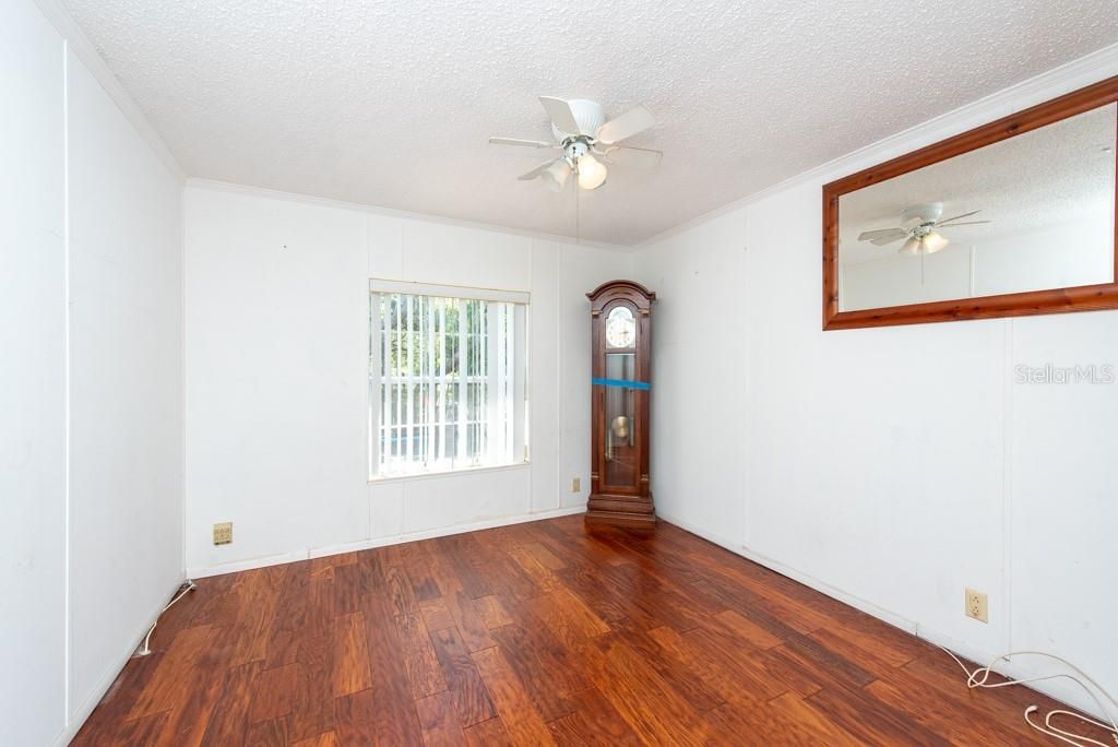 For Sale: $250,000 (4 beds, 2 baths, 1822 Square Feet)