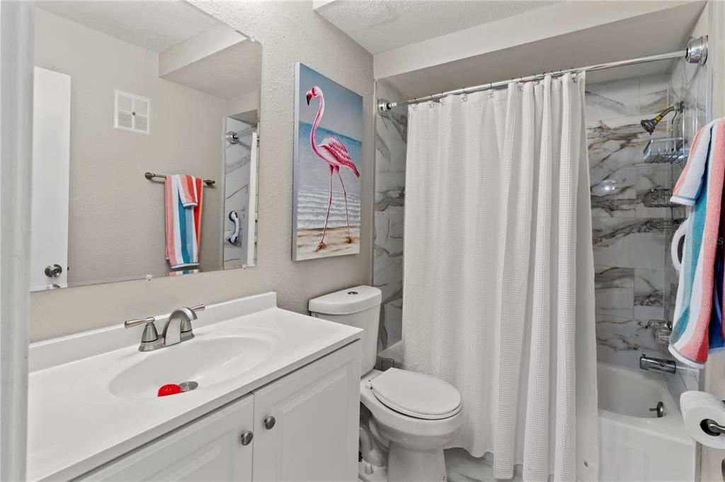 For Sale: $259,900 (2 beds, 2 baths, 1231 Square Feet)