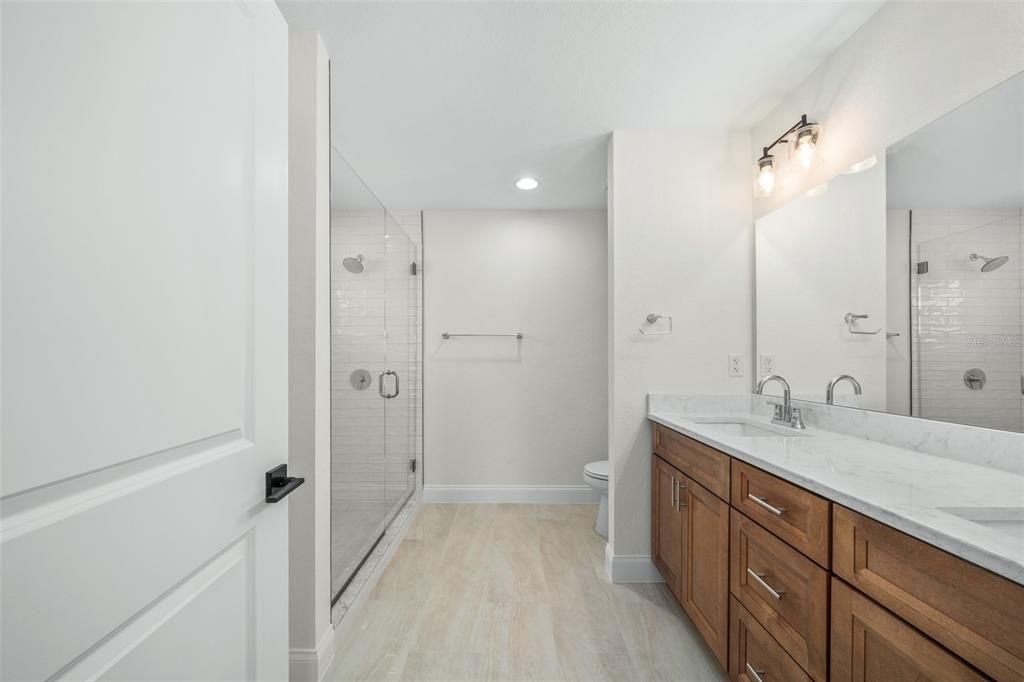 For Sale: $355,000 (3 beds, 2 baths, 1733 Square Feet)