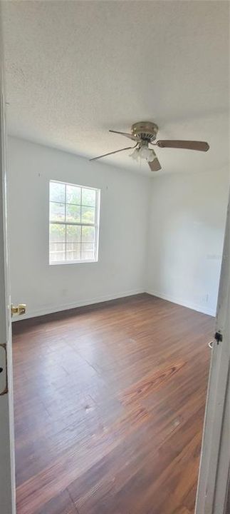 For Sale: $229,000 (3 beds, 2 baths, 1008 Square Feet)