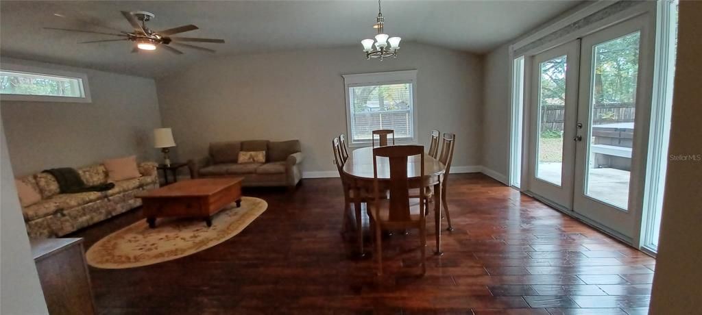 For Rent: $2,595 (4 beds, 2 baths, 1766 Square Feet)