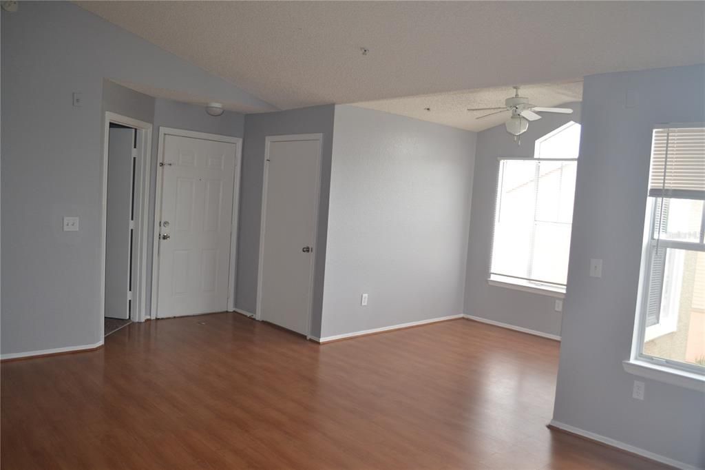 For Rent: $1,750 (2 beds, 2 baths, 1026 Square Feet)