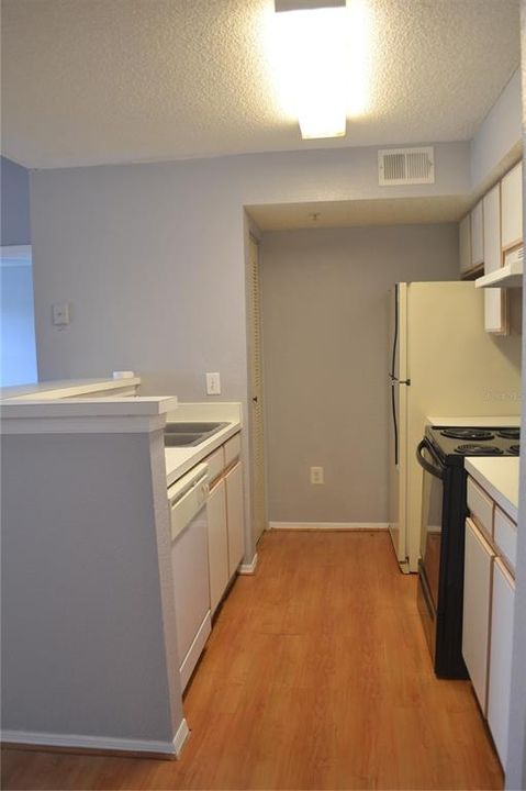 For Rent: $1,750 (2 beds, 2 baths, 1026 Square Feet)