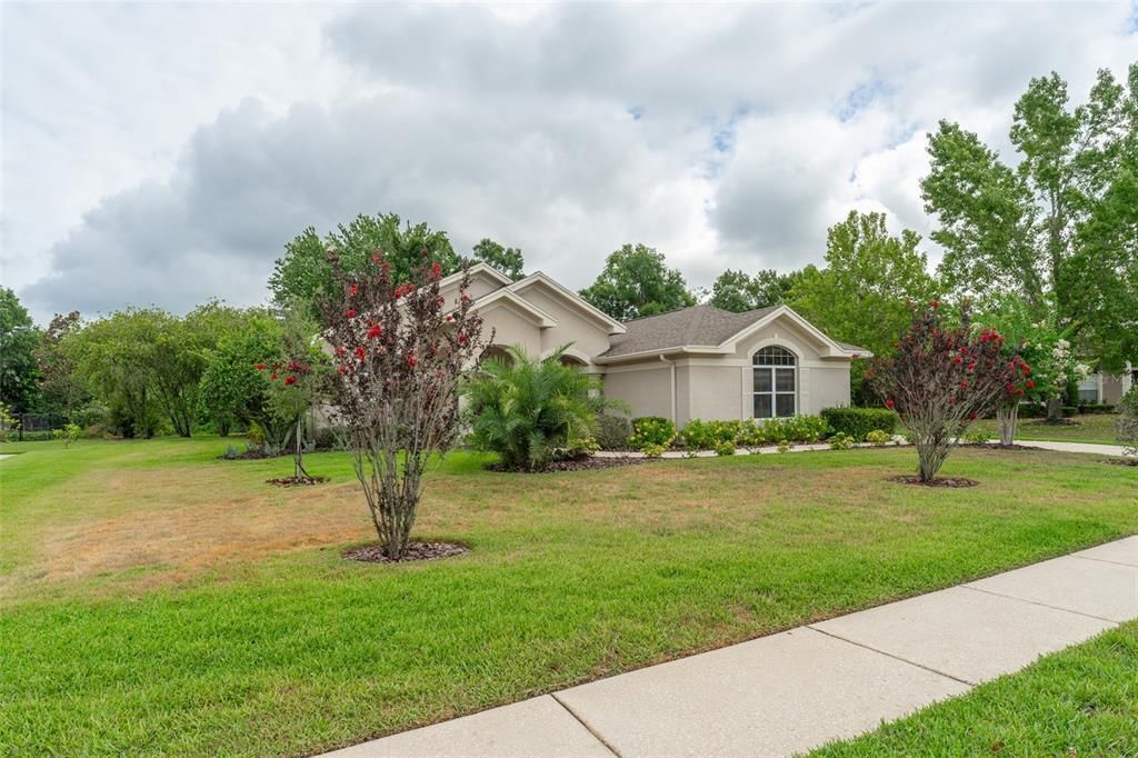 For Sale: $619,900 (3 beds, 2 baths, 2186 Square Feet)