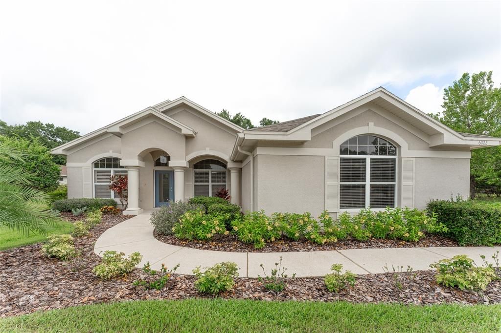 For Sale: $619,900 (3 beds, 2 baths, 2186 Square Feet)