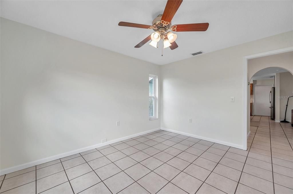 For Sale: $289,900 (2 beds, 2 baths, 1218 Square Feet)