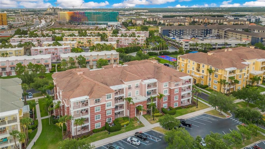 For Sale: $719,900 (3 beds, 2 baths, 2097 Square Feet)