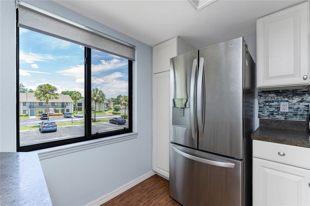 For Sale: $265,000 (2 beds, 2 baths, 1093 Square Feet)