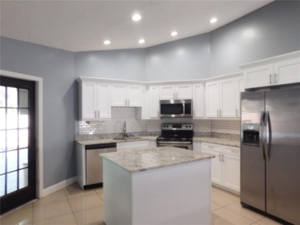 For Sale: $380,000 (3 beds, 2 baths, 1751 Square Feet)