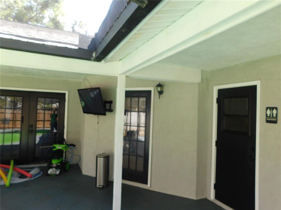 For Sale: $380,000 (3 beds, 2 baths, 1751 Square Feet)