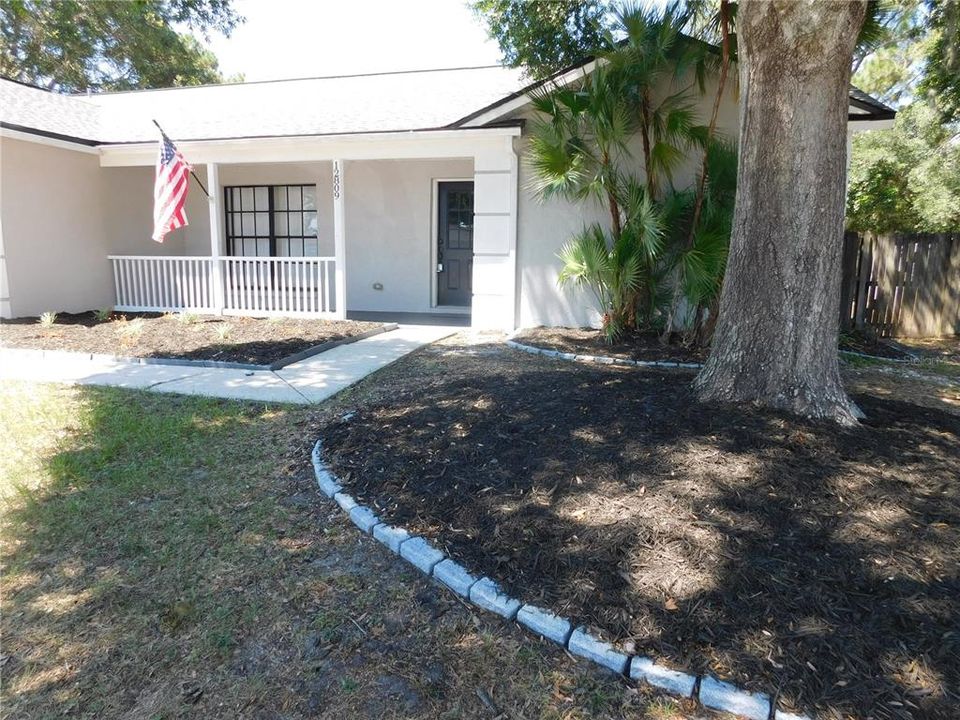 For Sale: $380,000 (3 beds, 2 baths, 1751 Square Feet)