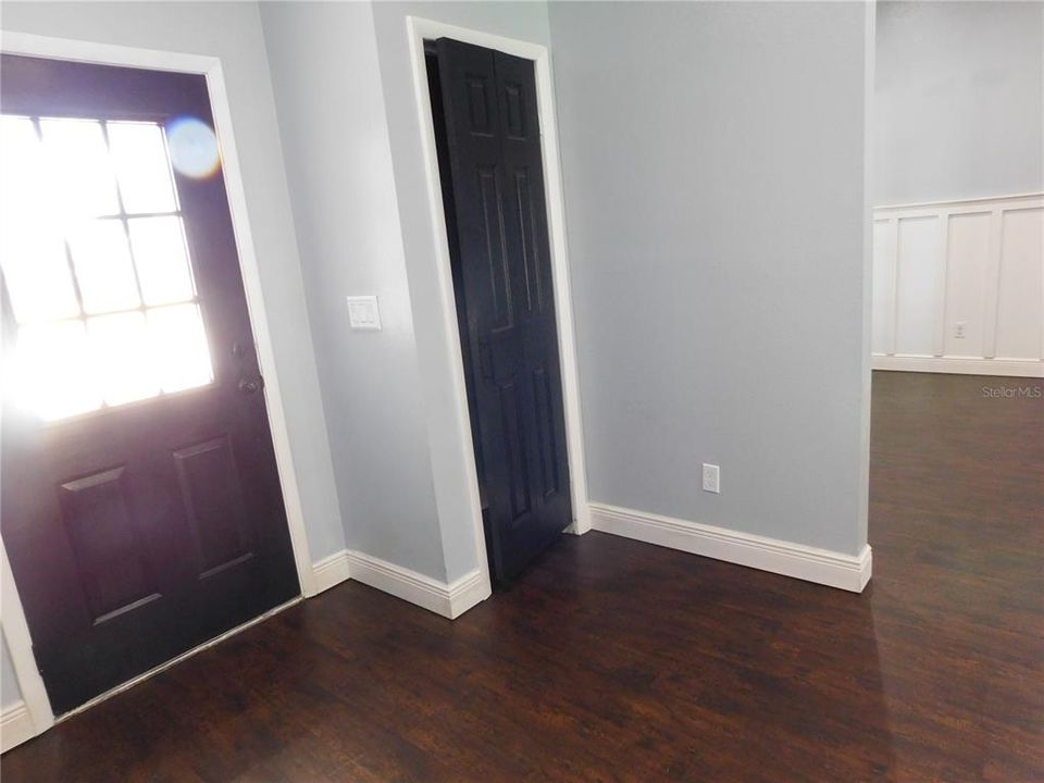 For Sale: $380,000 (3 beds, 2 baths, 1751 Square Feet)