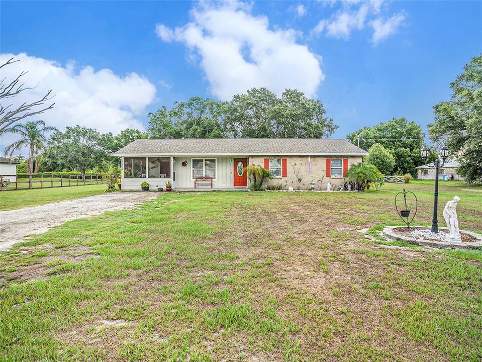 For Sale: $440,000 (3 beds, 2 baths, 1286 Square Feet)