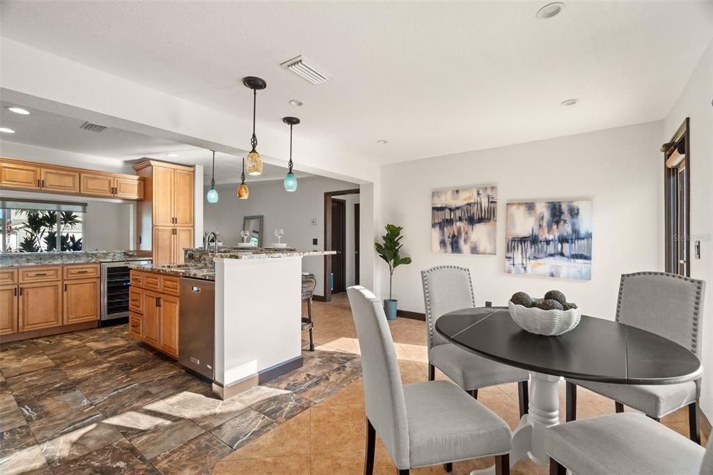 Kitchen - Breakfast Nook