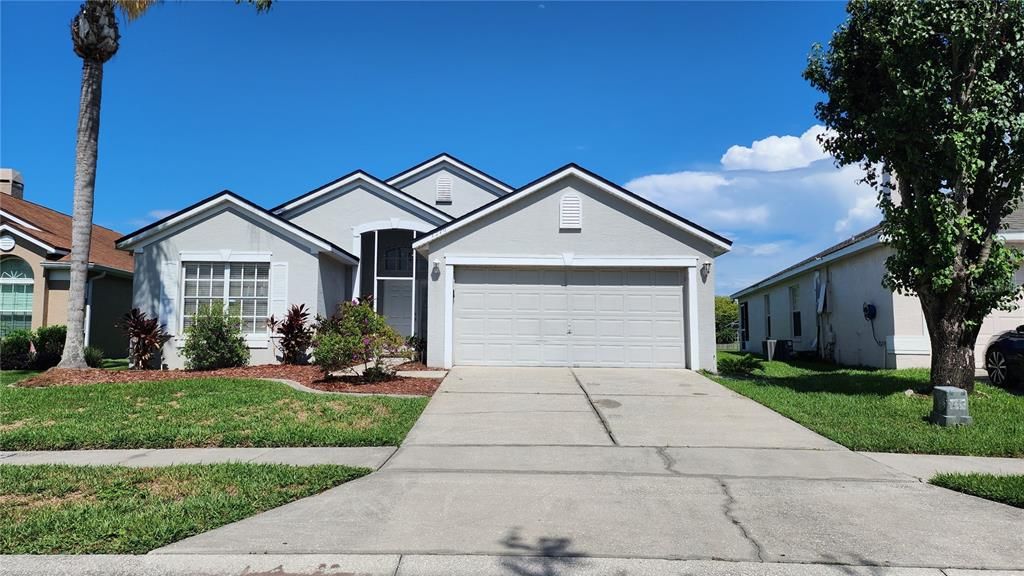 Recently Sold: $349,000 (3 beds, 2 baths, 1483 Square Feet)