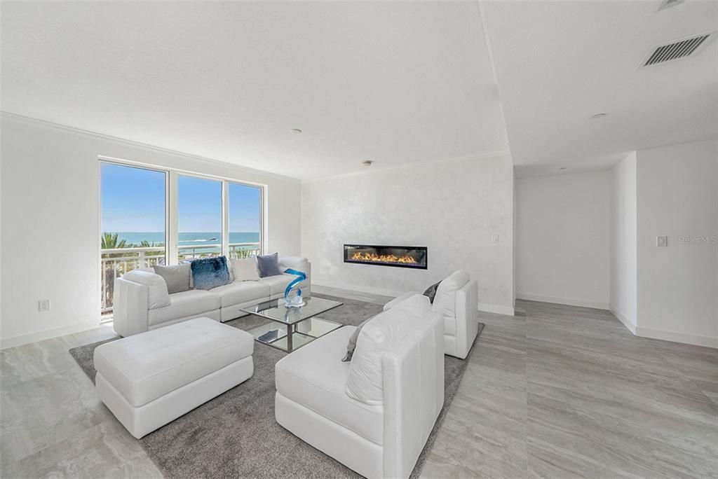 Active With Contract: $1,850,000 (2 beds, 2 baths, 1777 Square Feet)