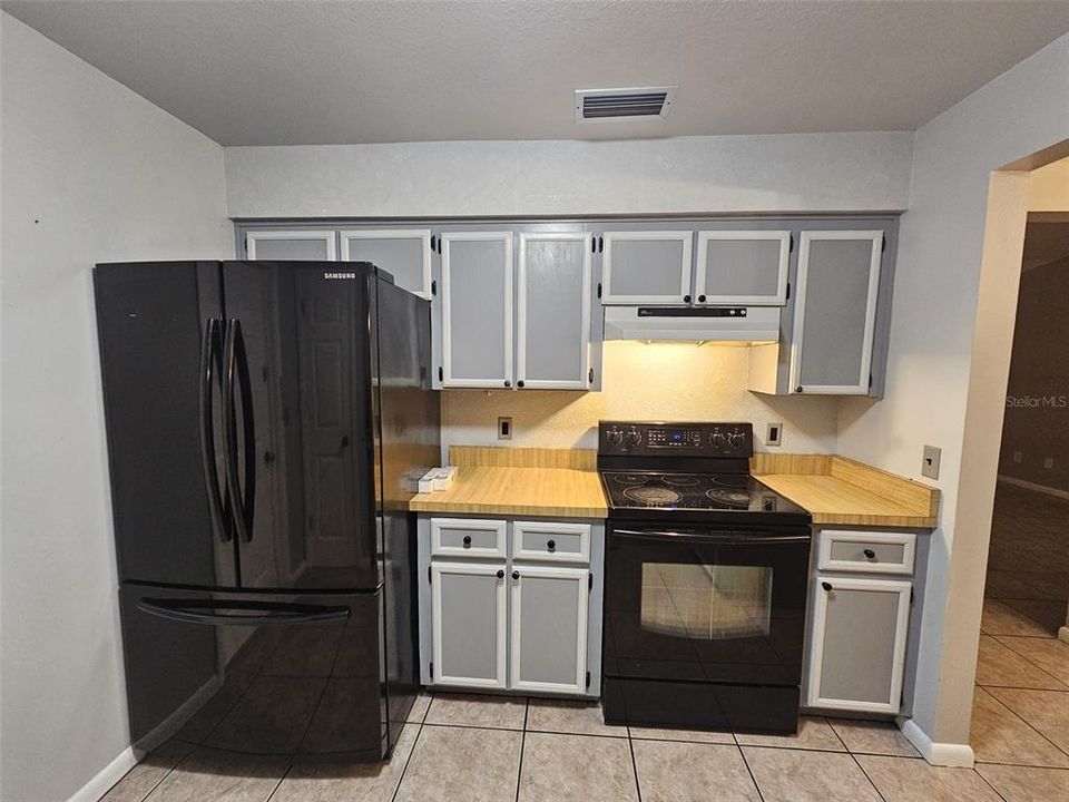 For Rent: $2,200 (3 beds, 2 baths, 1362 Square Feet)