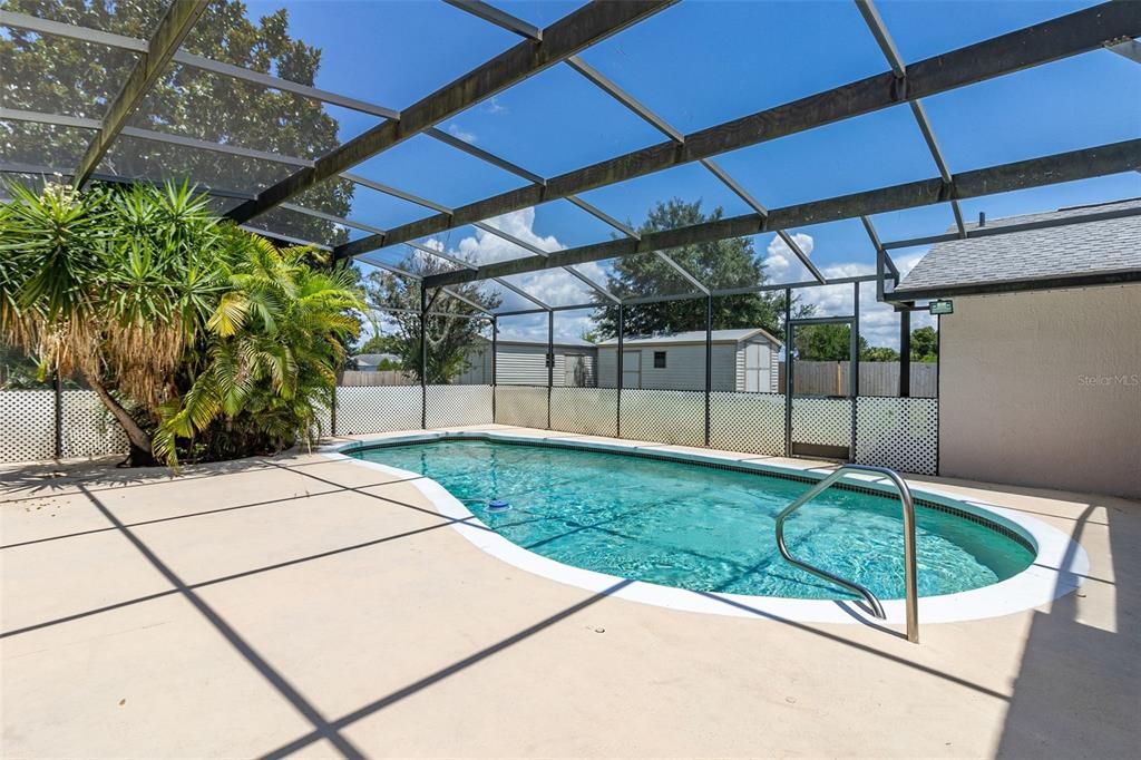 Active With Contract: $495,000 (5 beds, 3 baths, 2936 Square Feet)