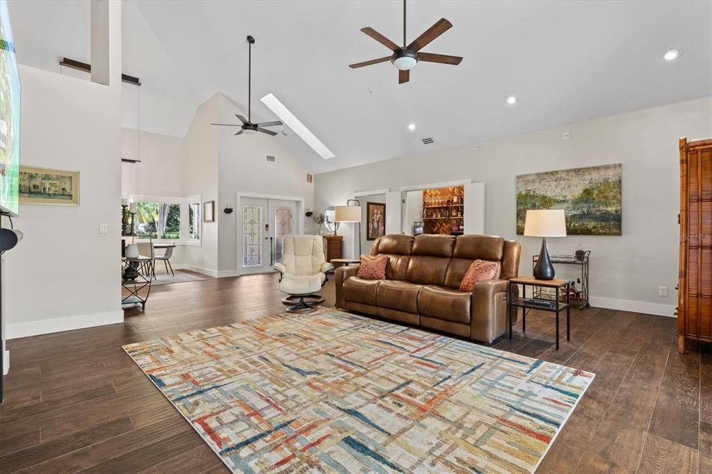 Active With Contract: $1,300,000 (4 beds, 2 baths, 2749 Square Feet)