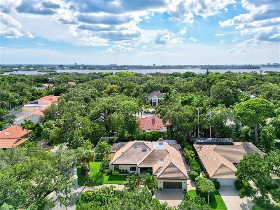 Active With Contract: $1,300,000 (4 beds, 2 baths, 2749 Square Feet)